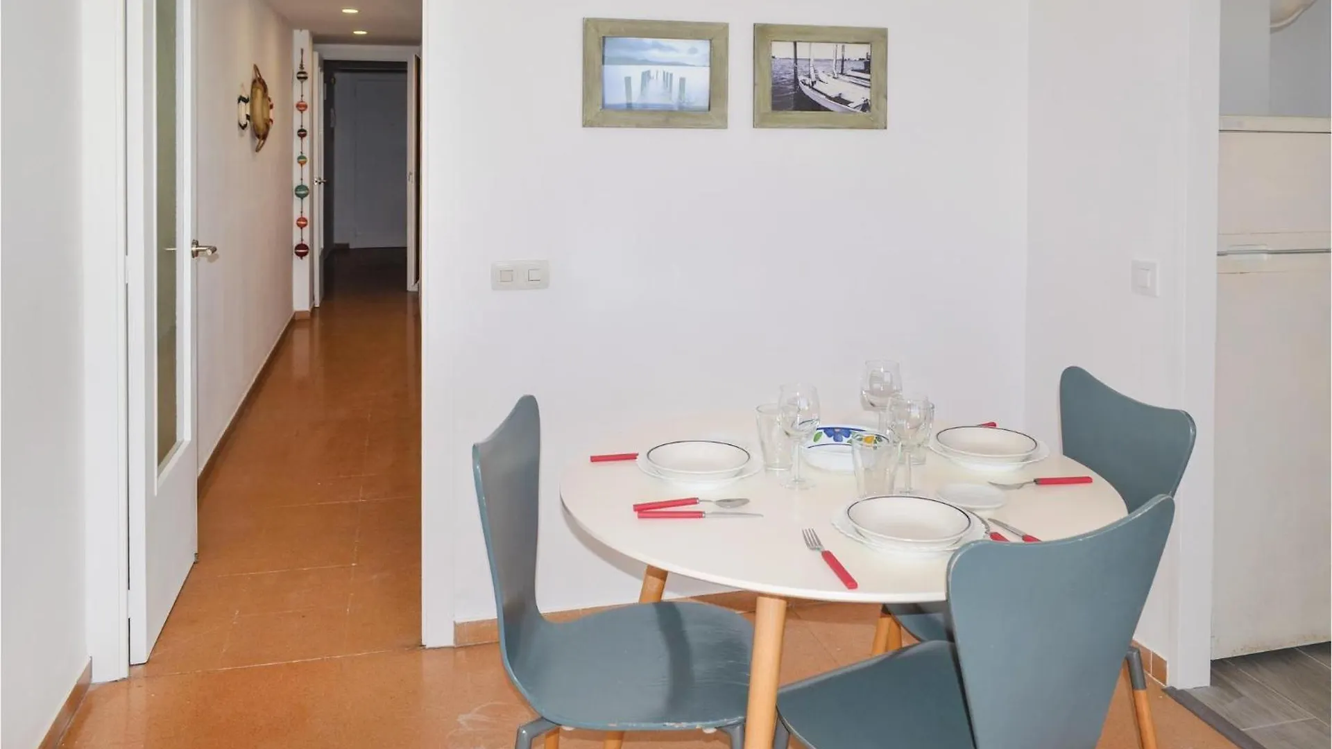 3 Bedroom Beautiful Apartment In يوريت دي مار
